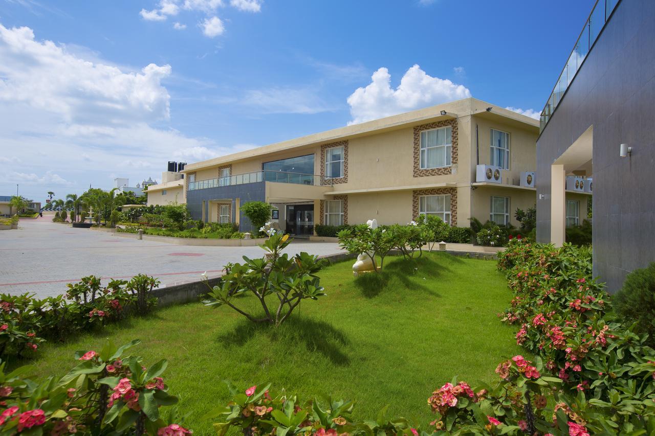 Landmark Pallavaa Beach Resorts Mahabalipuram Exterior foto