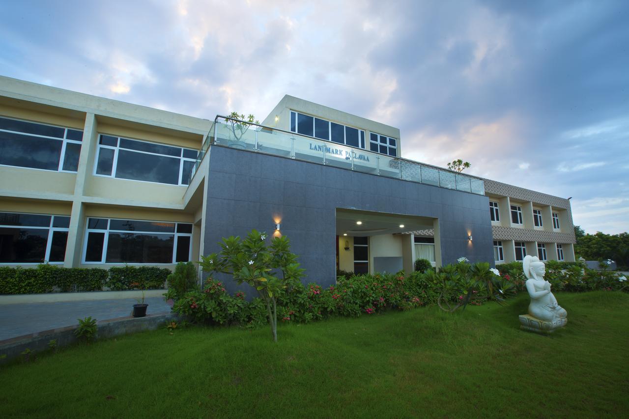 Landmark Pallavaa Beach Resorts Mahabalipuram Exterior foto