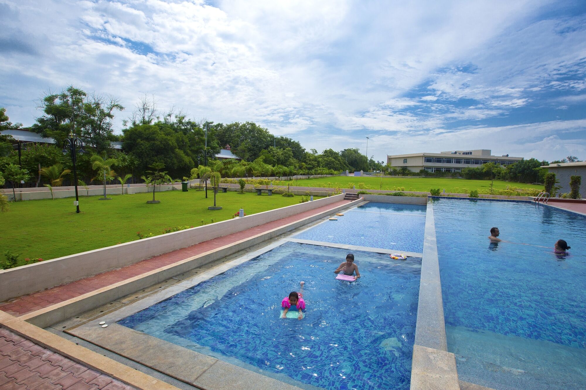 Landmark Pallavaa Beach Resorts Mahabalipuram Exterior foto